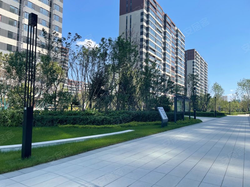 地铁万科西宸之光