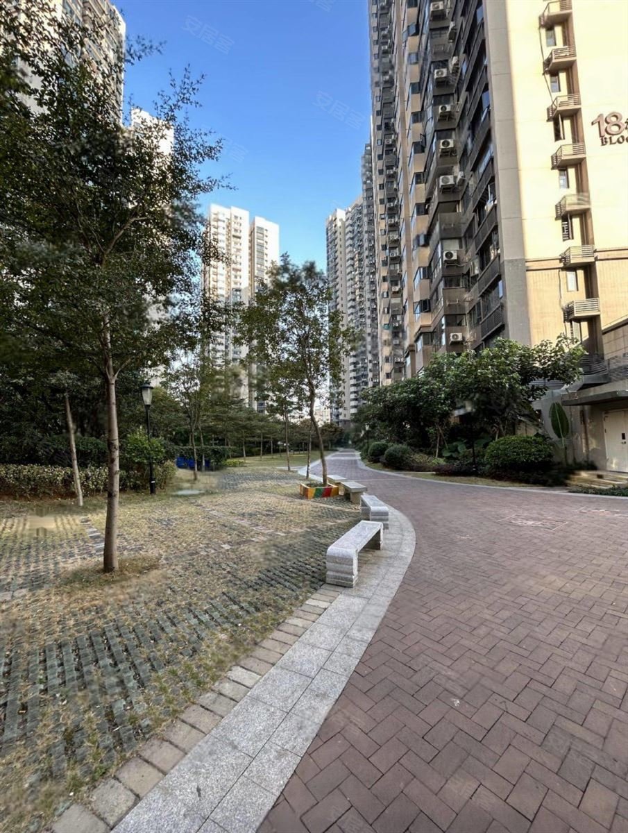 急售荣和千千树毛坯3房随时看房屏山大道