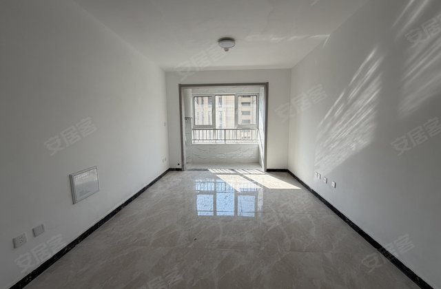 贸易大厦西片区回迁小区3室2厅124㎡48万二手房图片