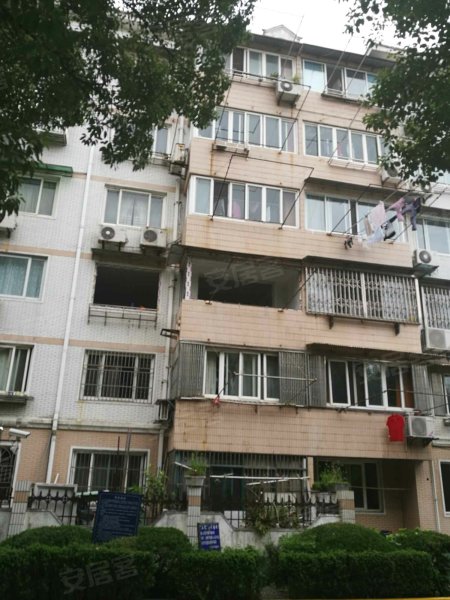 鹤北新村二街坊 