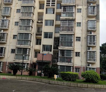 潭中西路沃尔玛附近智美壶西  富丽嘉园6字头121平三房