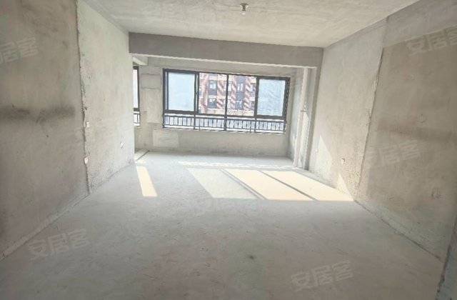 天居珑悦府4室2厅145㎡79.8万二手房图片