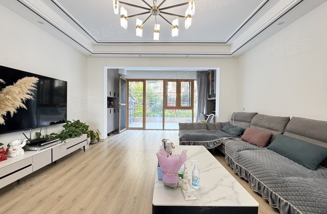 丹麓小镇4室2厅210㎡128万二手房图片