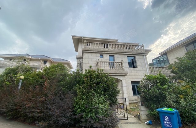 金屋山庄6室3厅807㎡1200万二手房图片