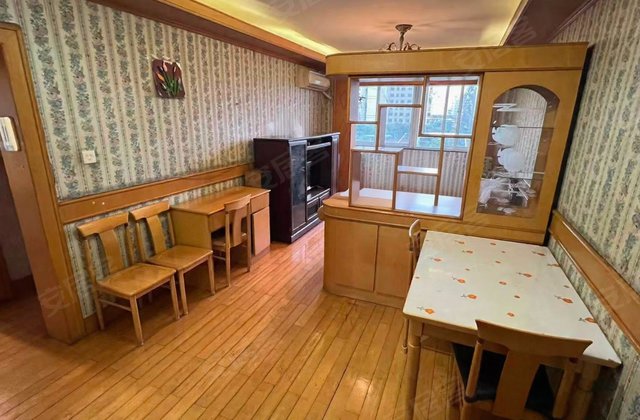田林十四村 小三房 正规商品房 交通便捷 带电梯 临地铁