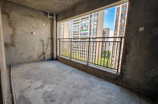 缙颐听蓝半山4室2厅149.5㎡65万二手房图片