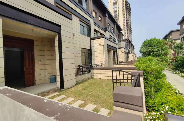 长江熙岸孔雀城北区5室3厅136.04㎡100万二手房图片