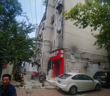 六安路104号小区