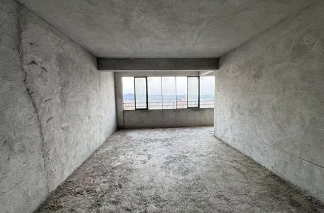 百川德汇3室2厅138㎡25.8万二手房图片