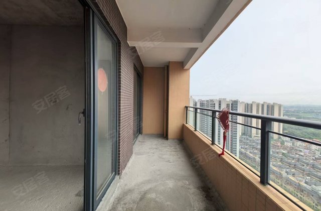 城光世纪城4室2厅138㎡79.9万二手房图片