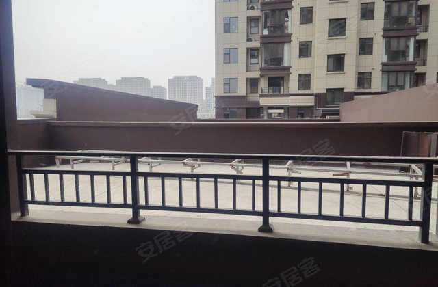 天龙郡二期帝湖3室2厅116㎡70万二手房图片