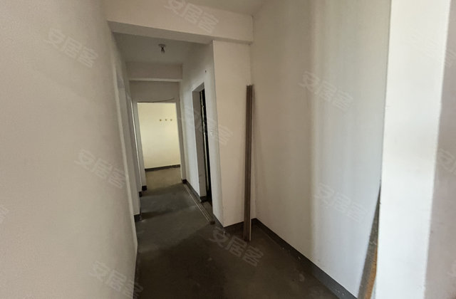 凤凰和泰3室2厅106㎡56万二手房图片