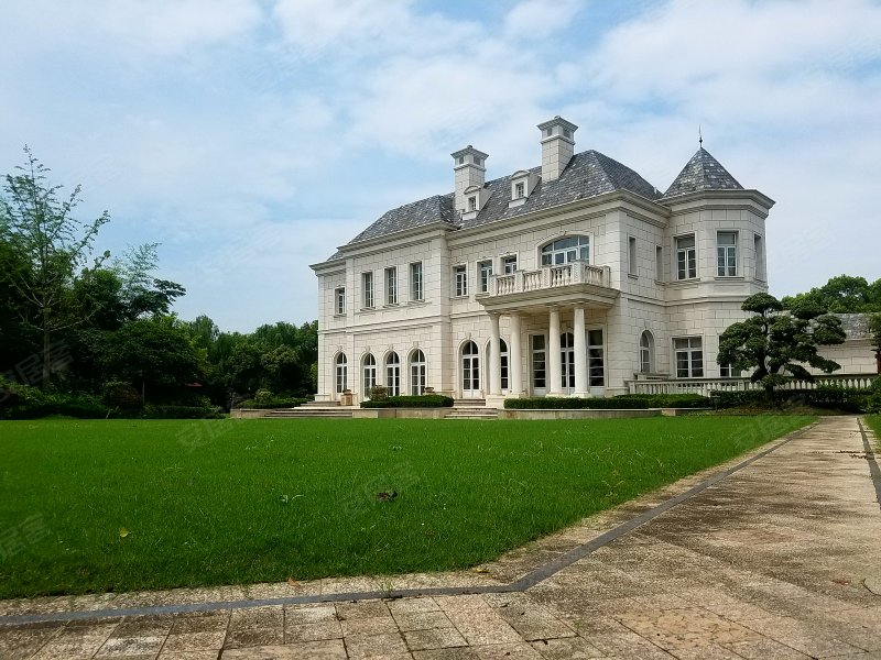 世茂佘山庄园(一期)