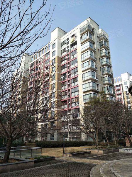 世博家园八街坊 