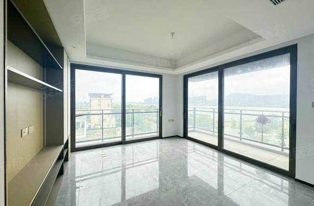 佳兆业悦江府4室2厅142.64㎡350万二手房图片