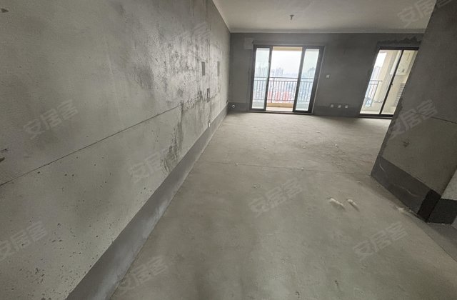 新城悦府(三期)3室2厅127㎡70万二手房图片