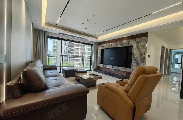 海丝东港蓝月4室2厅150㎡113万二手房图片