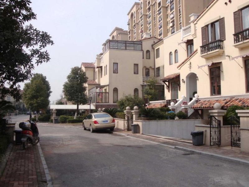 环球翡翠湾花园(别墅) 