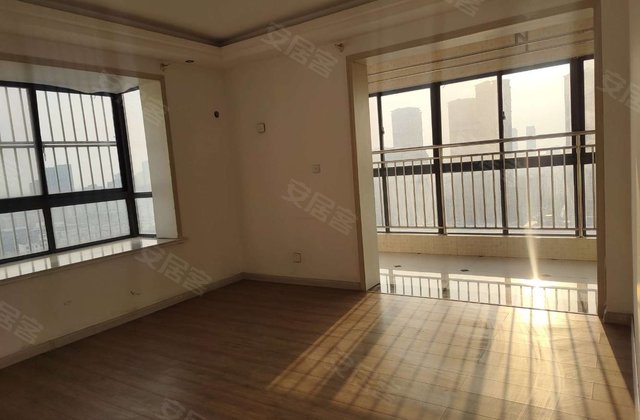 金陵御花园(东海)3室2厅130㎡85万二手房图片