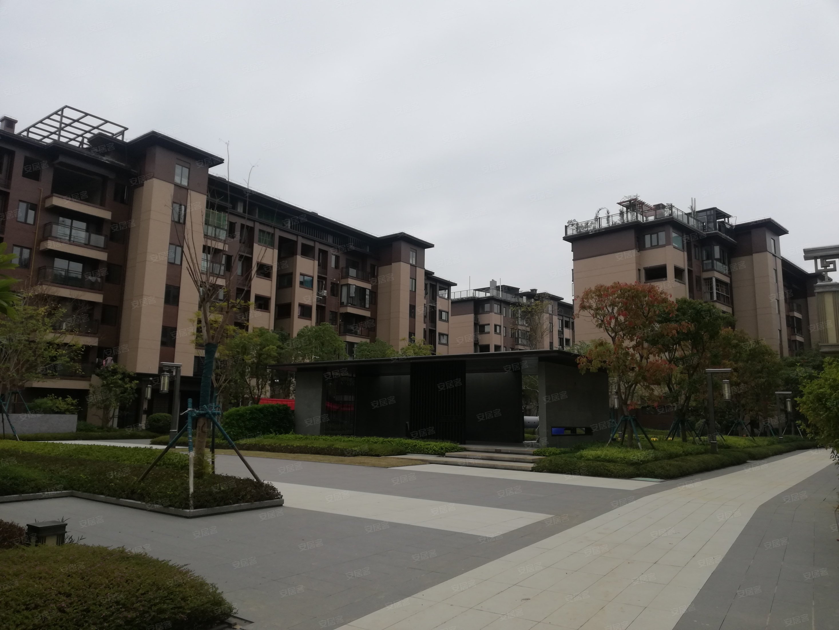 龙光莲花悦府3室2厅3卫