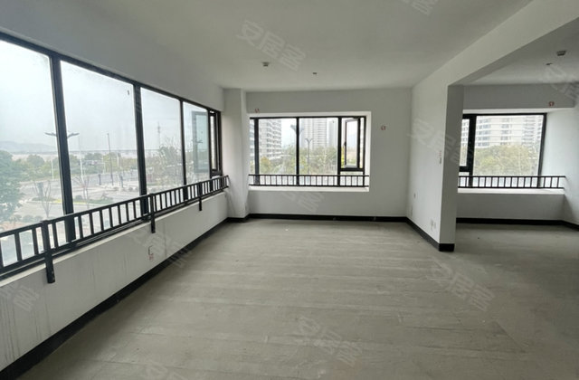 江宸馨园3室2厅130㎡102万二手房图片