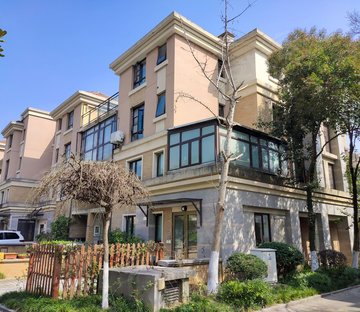 依云溪谷(别墅)