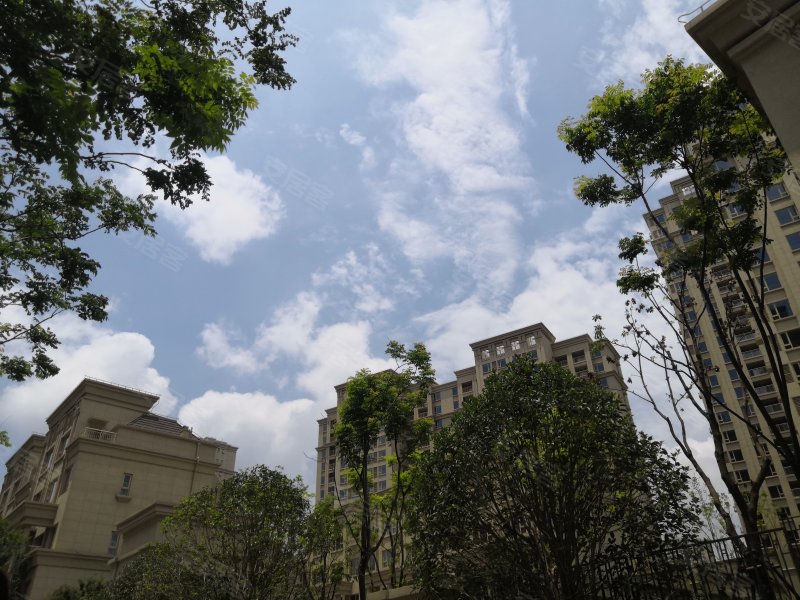 日月光伯爵湾(一期)