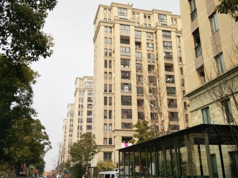 保利蔚蓝林语(公寓住宅) 