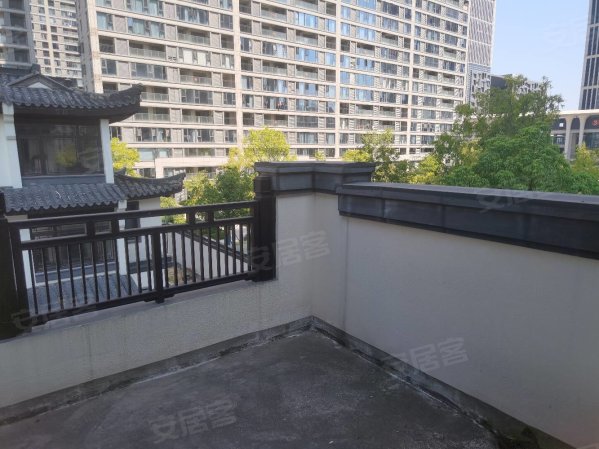 中南新城樾府(别墅)5室3厅6卫213㎡南610万