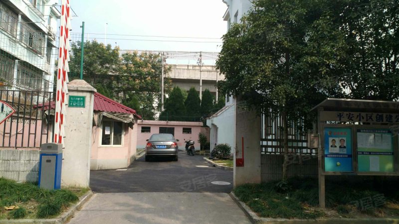 鹤庆路58弄小区 