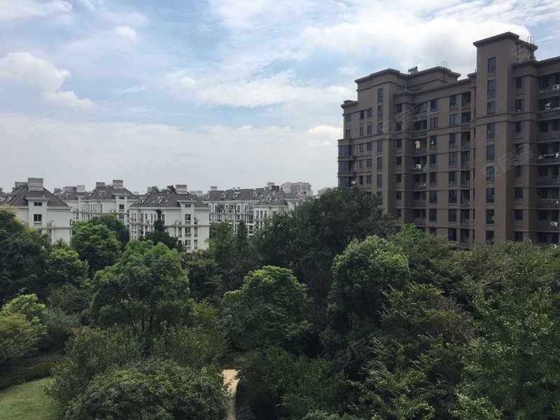 广厦天都城温莎花园