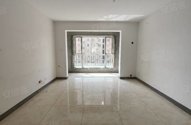 华美家园3室2厅138㎡109.6万二手房图片