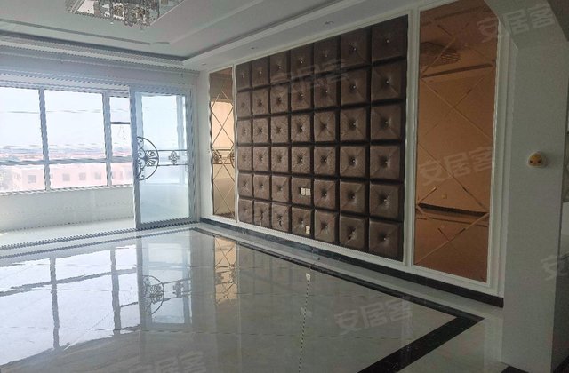 龙脉庄园4室2厅184㎡87万二手房图片