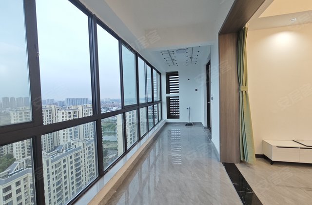 沪润金域蓝湾3室2厅116㎡68万二手房图片