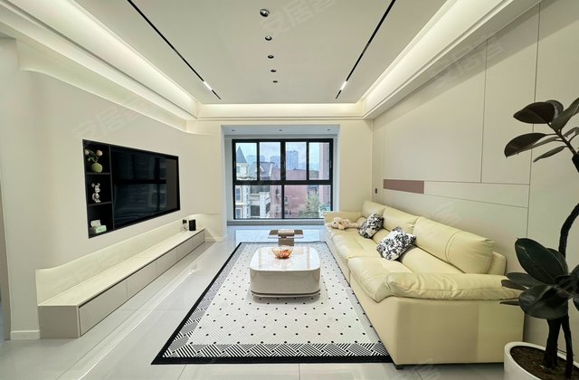 温莎国际四期4室2厅115㎡118.6万二手房图片