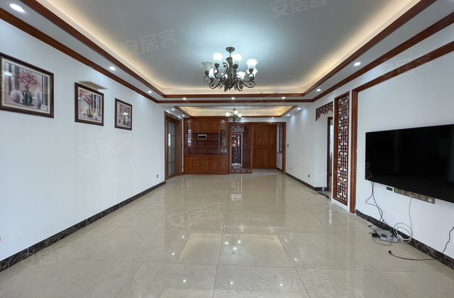 龙祥锦苑4室2厅142㎡65万二手房图片