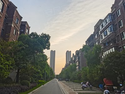 绿地江南华府小区图片相册,苏州绿地江南华府实景图,室外图,小区配套