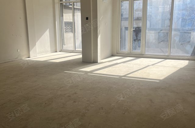 蓝湾雅园4室3厅230㎡125万二手房图片