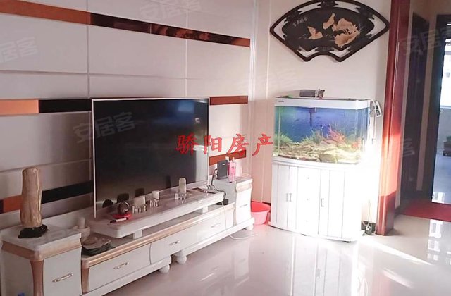 京都国际3室2厅131㎡70万二手房图片