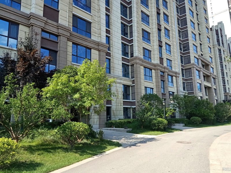 丽彩溪岸庄园(公寓住宅)