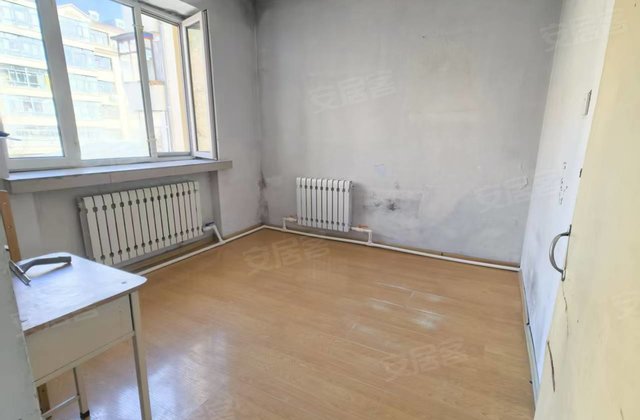 行署50号楼2室1厅63.7㎡13.5万二手房图片