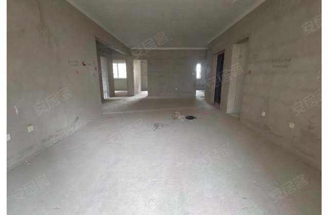 天正中央大街(20-46号楼)4室2厅171㎡67万二手房图片