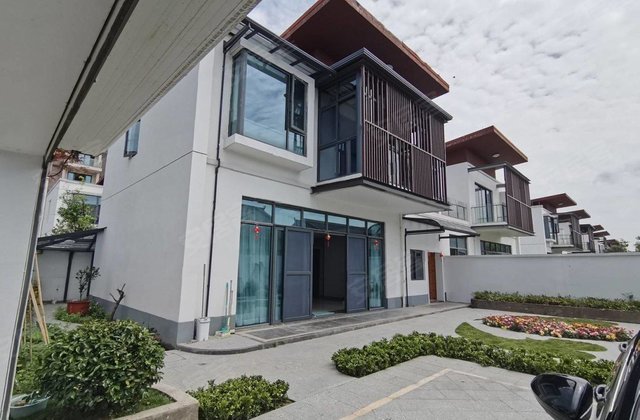 颐和山庄4室2厅148.8㎡275万二手房图片