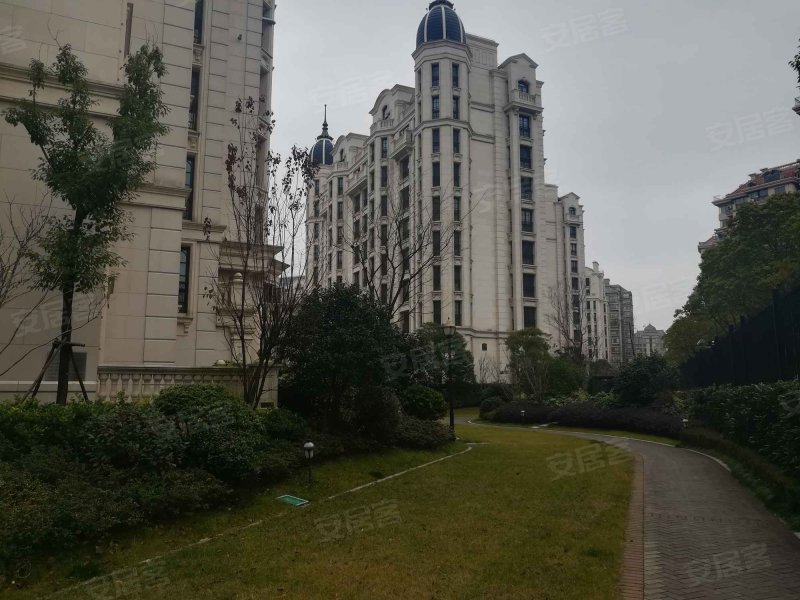 金大元御珑宫廷(公寓住宅) 