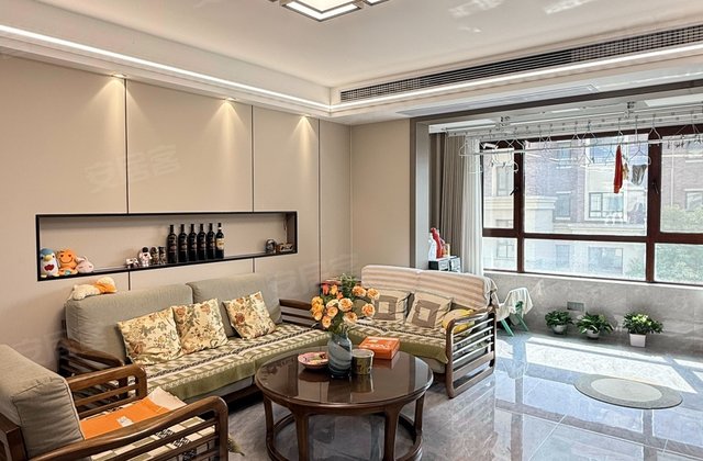 格调壹品4室2厅151㎡139万二手房图片