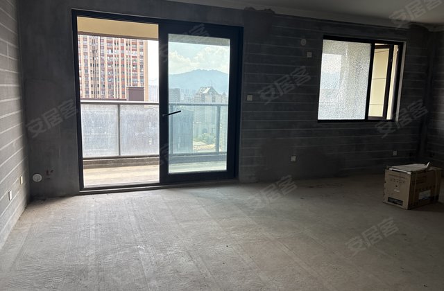 步阳玺御府4室2厅149㎡188万二手房图片