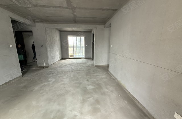 合生龙港府4室2厅152㎡133万二手房图片