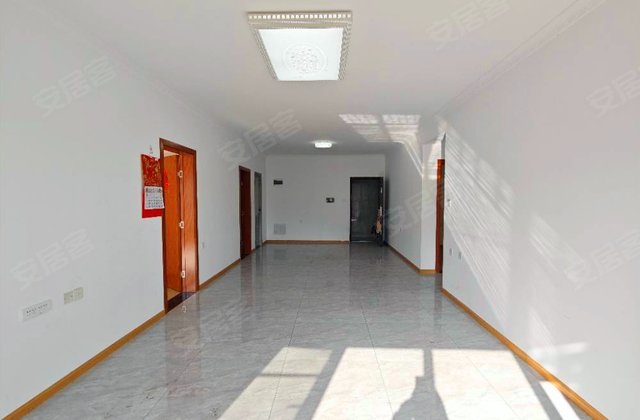 中梁博翠4室2厅119.38㎡75万二手房图片