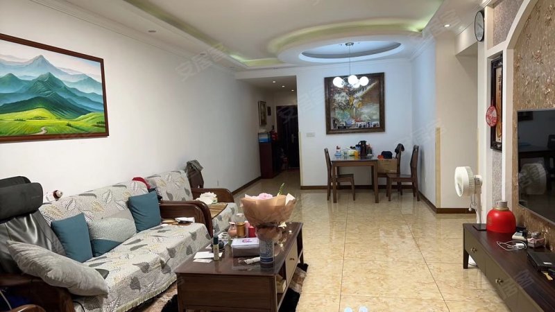 名流公馆(西区)3室2厅2卫