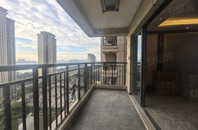 恒大品清首府4室2厅164.46㎡165万二手房图片